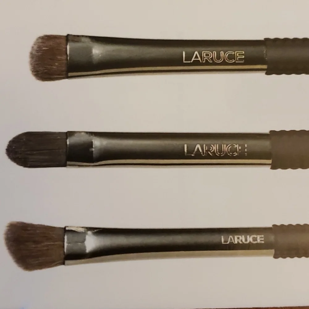 LARUCE 3 Piece Brush Set NIB Unopened